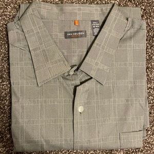 Van Heusen Button-down